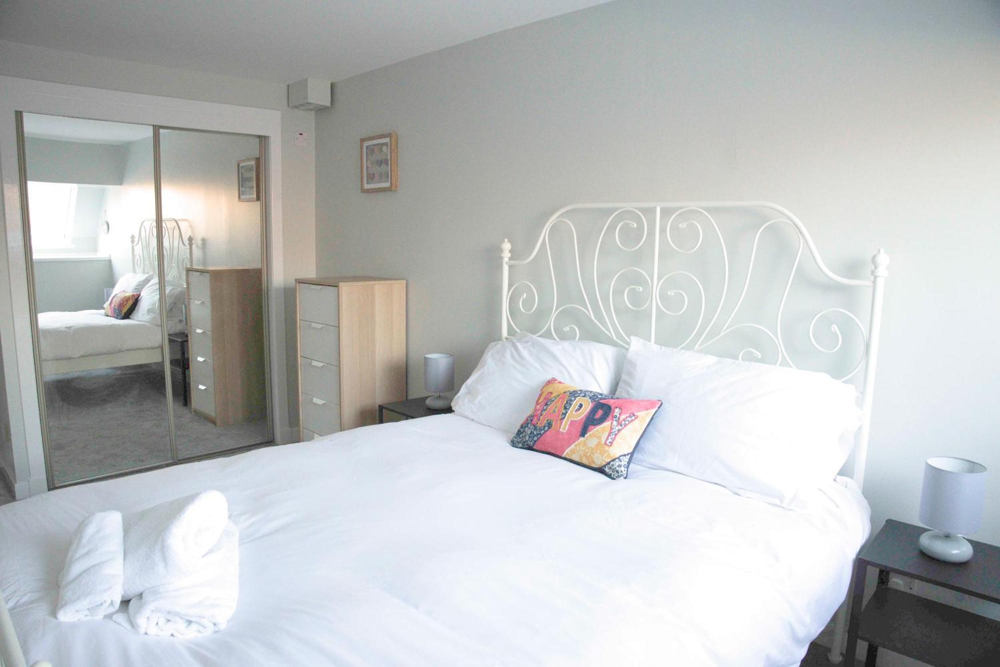 Fabulous Stylish Flat In Merchant City & Free Secure Parking グラスゴー エクステリア 写真
